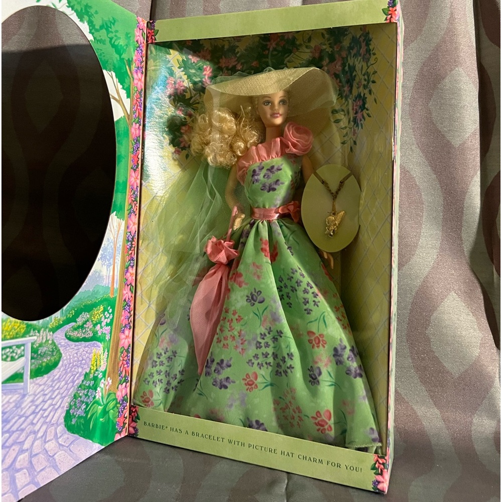 Simply Charming Barbie Doll Blonde Special Edition 2001 Mattel 54241